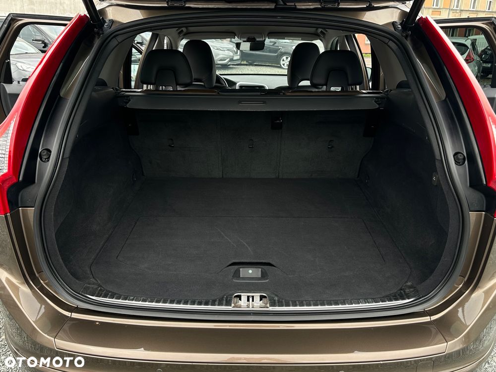 Volvo XC 60 D3 Drive-E Momentum - 21