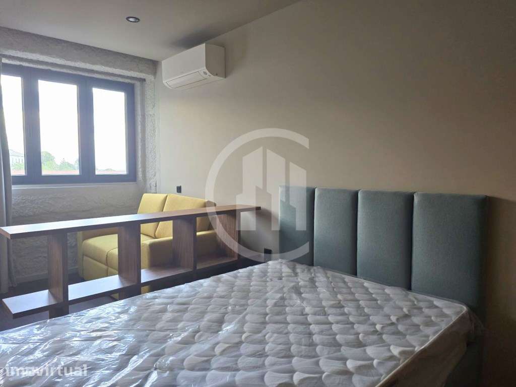 Apartamento T0 + Terraço - Grande imagem: 2/5