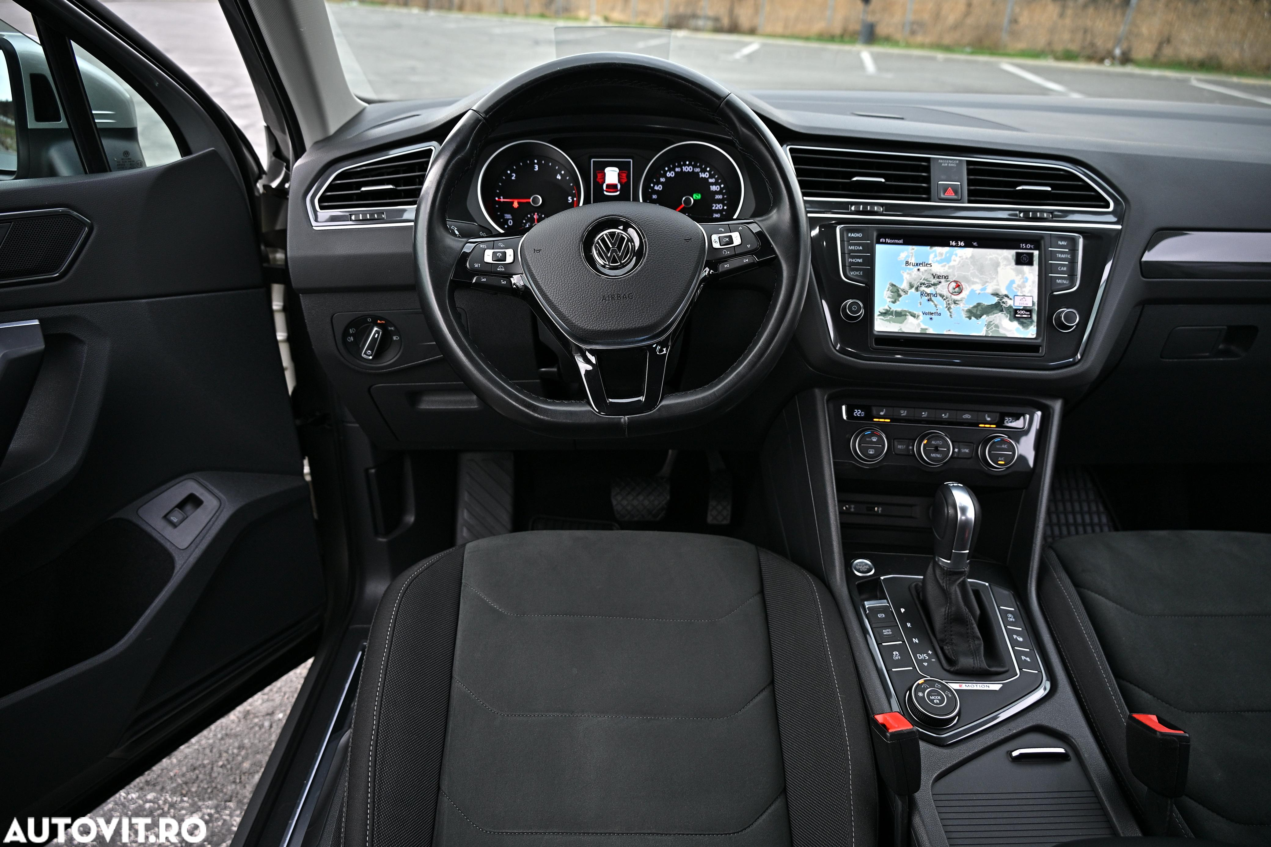 Volkswagen Tiguan - 19