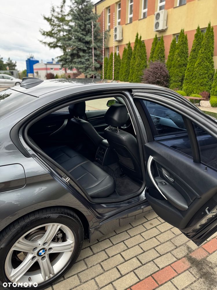 BMW Seria 3 328i - 19