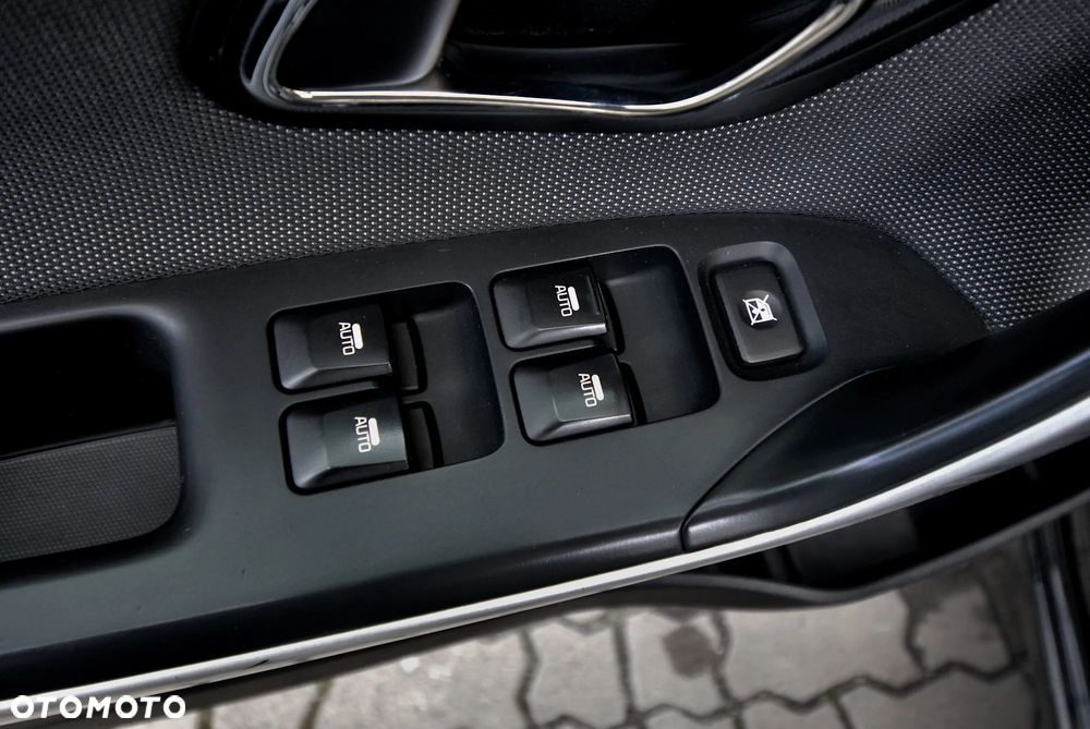 Kia Ceed 1.6 GDI Dream Team Edition - 21