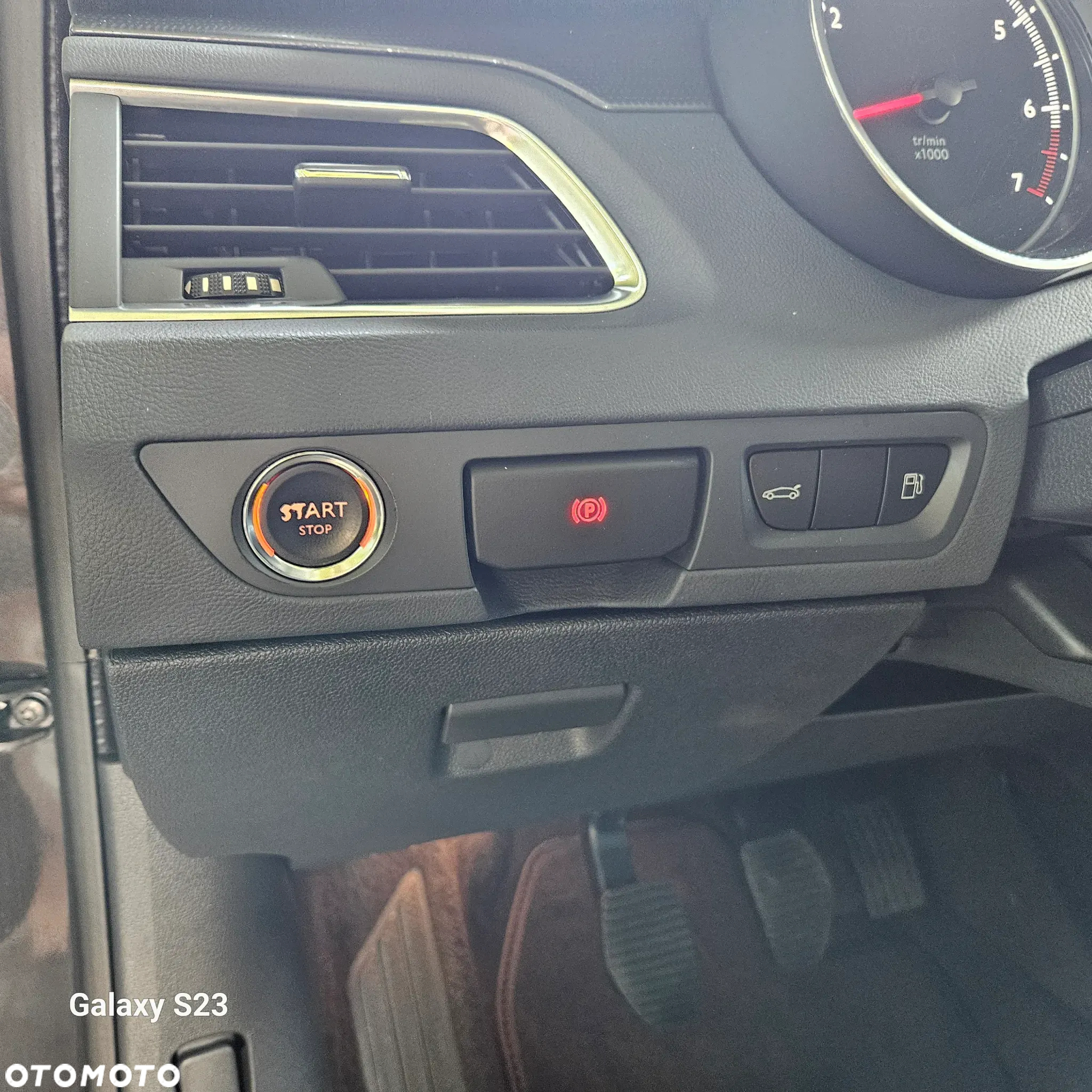Peugeot 508 SW 155 THP Allure - 21