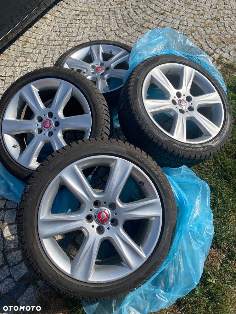 Jaguar XE 2.0 T Prestige - 17