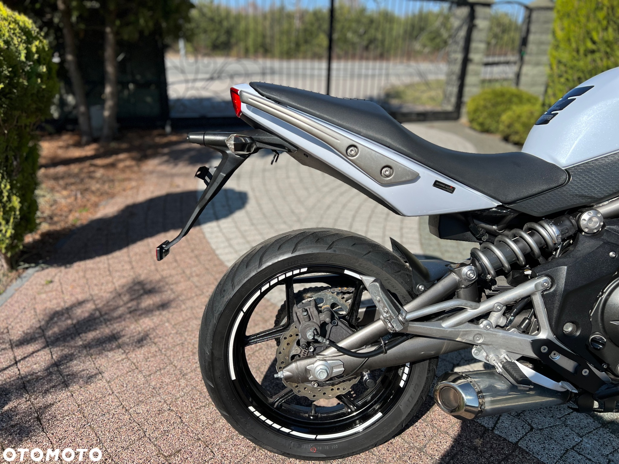 Kawasaki ER - 9