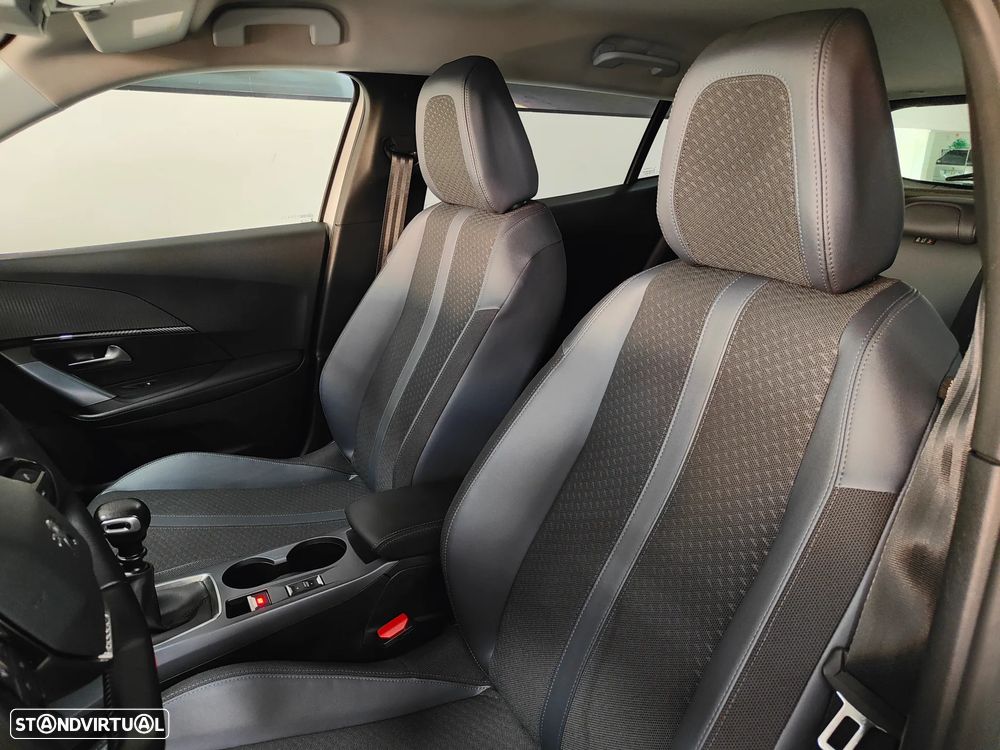 Peugeot 2008 1.2 PureTech Allure - 34