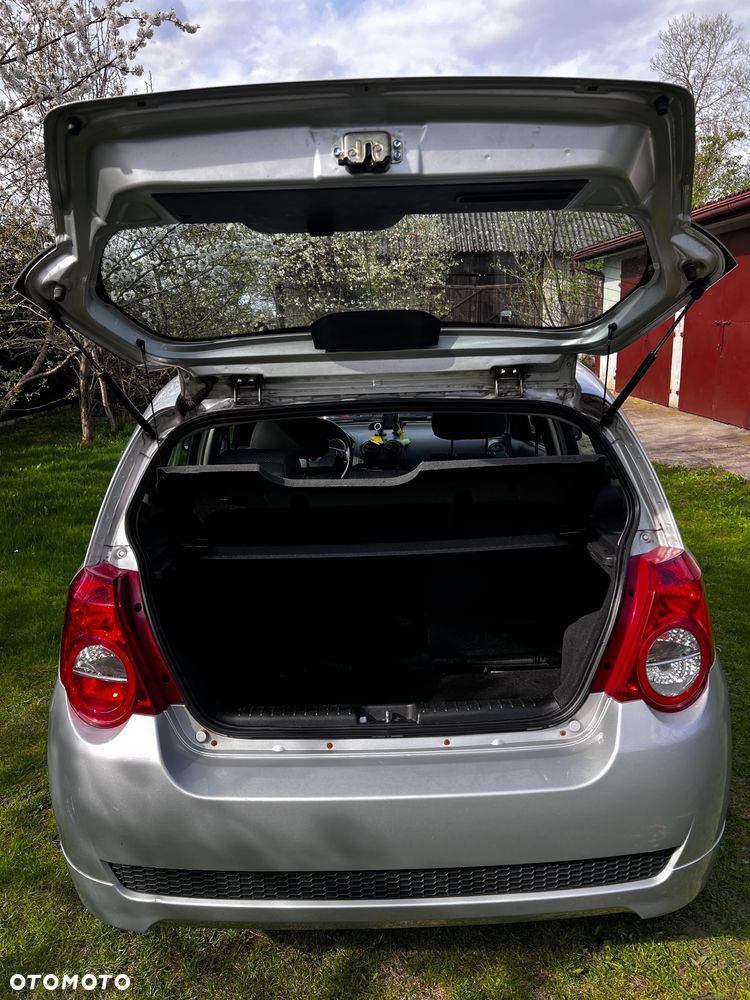 Chevrolet Aveo 1.2 16V Base - 8