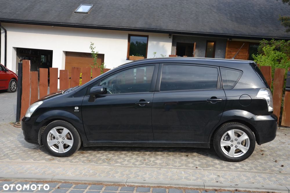 Toyota Verso - 1