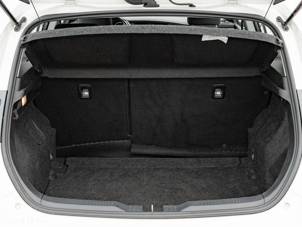 Toyota Auris 1.6 Premium - 29