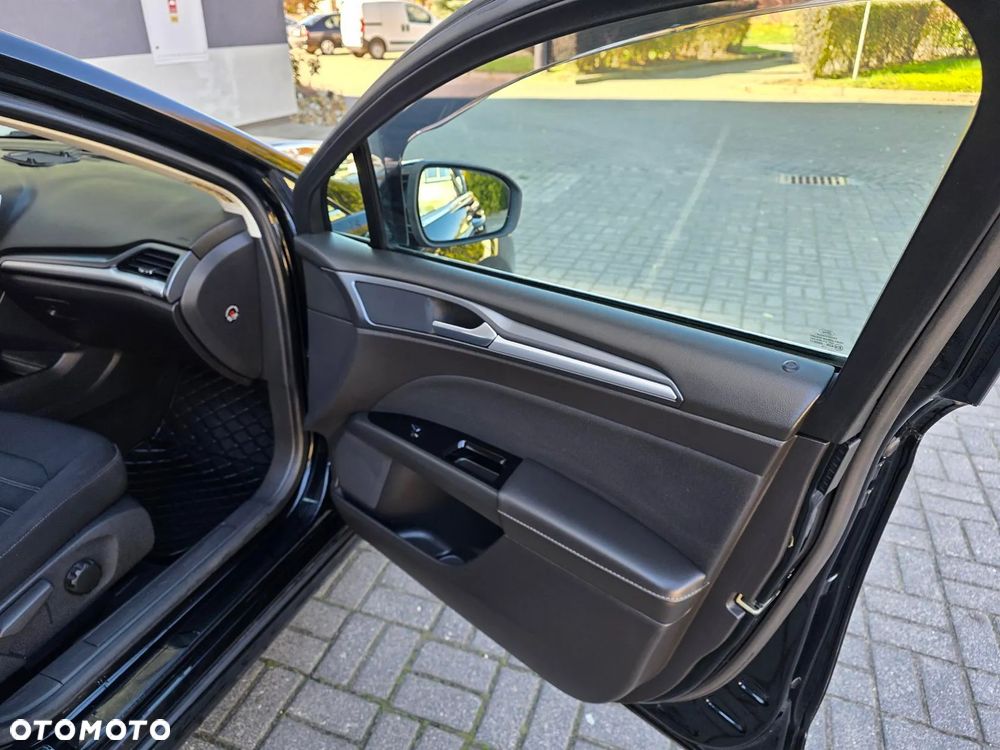 Ford Mondeo 2.0 TDCi Titanium - 18