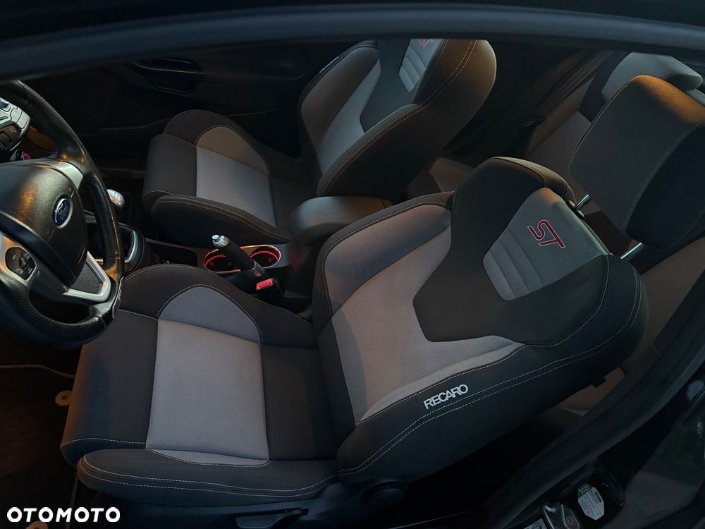 Ford Fiesta ST - 14