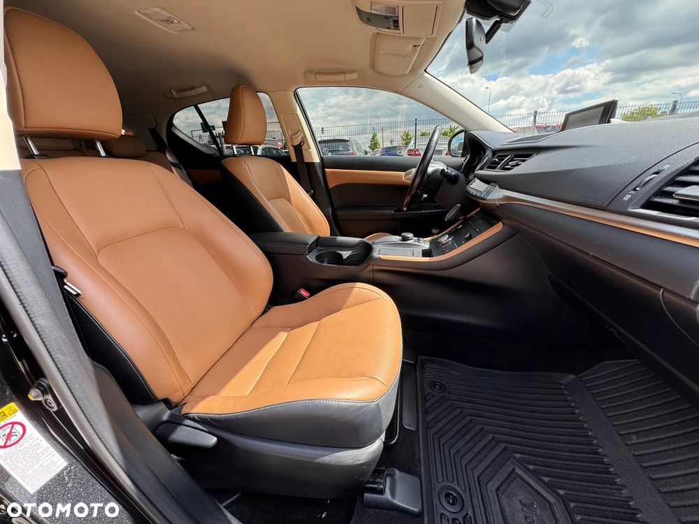 Lexus CT 200h Executive Line - 12
