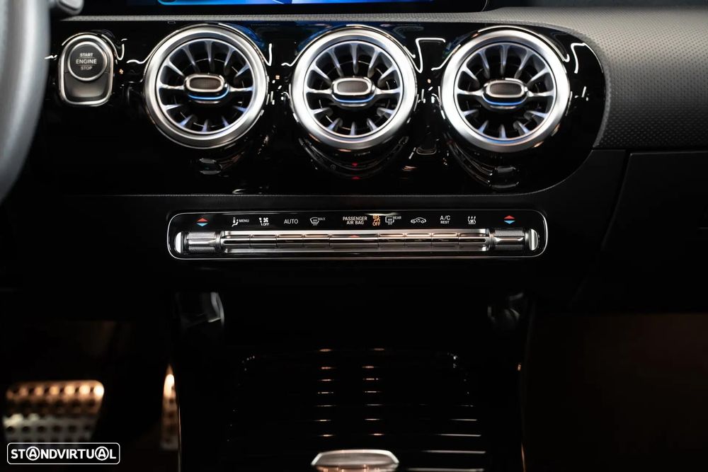 Mercedes-Benz CLA 250 e Shooting Brake AMG Line - 36