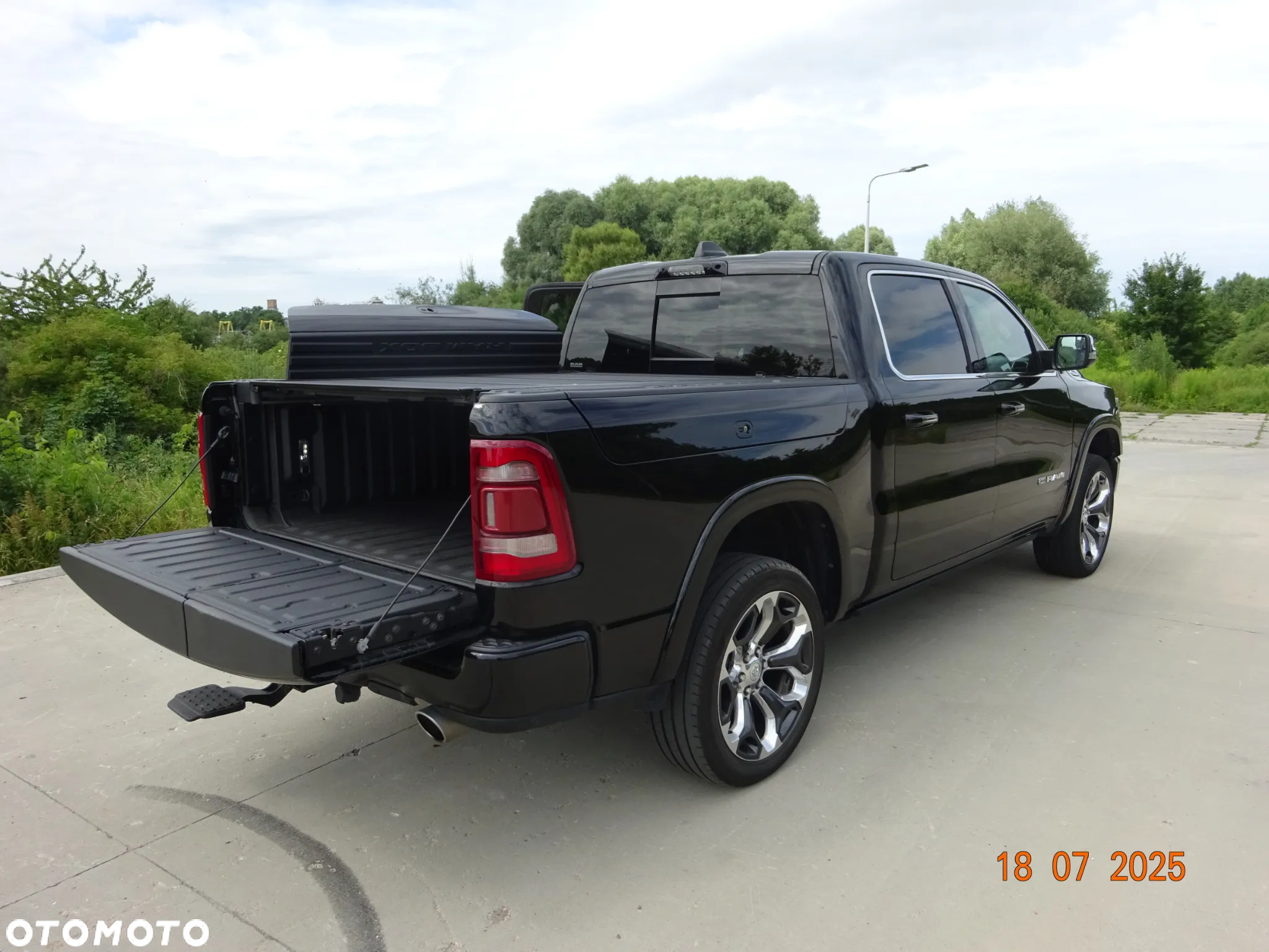 RAM 1500 5.7 eTorque Crew Cab Shortbed Longhorn Chrome - 7