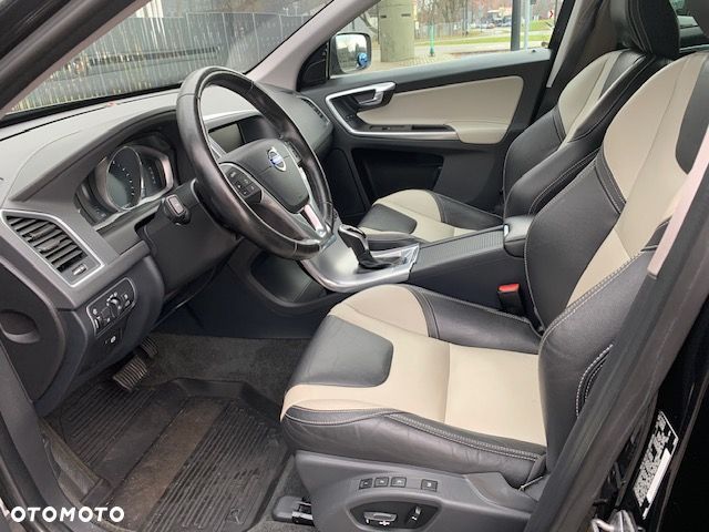Volvo XC 60 T6 AWD Geartronic Summum - 8