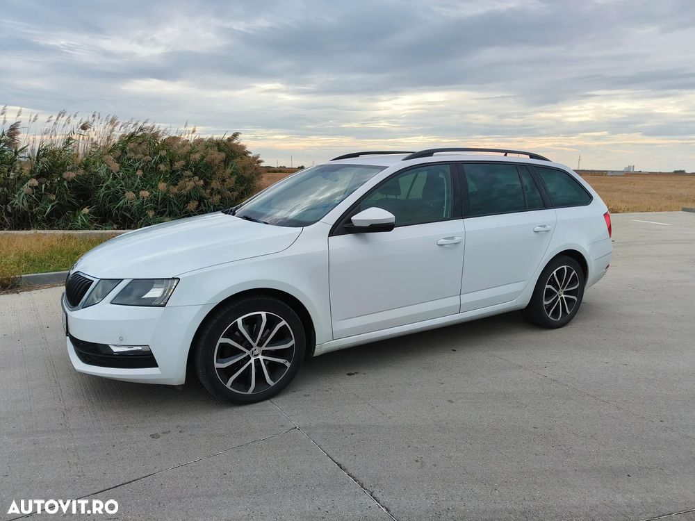 Skoda Octavia Combi Diesel 2.0 TDI DSG Style - 1