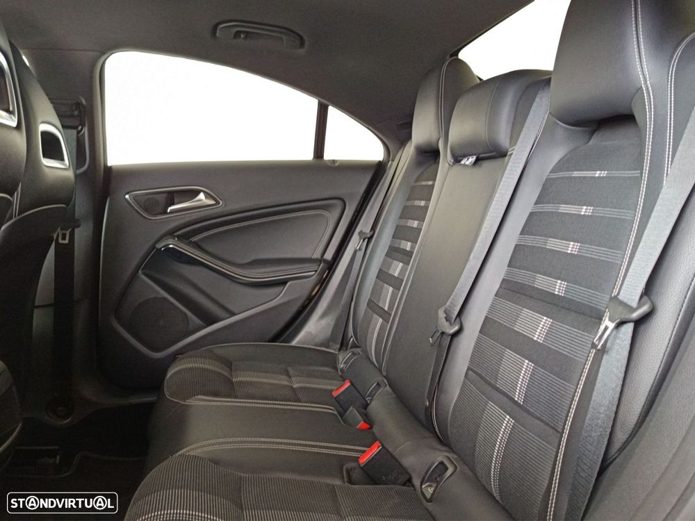 Mercedes-Benz CLA 180 - 24