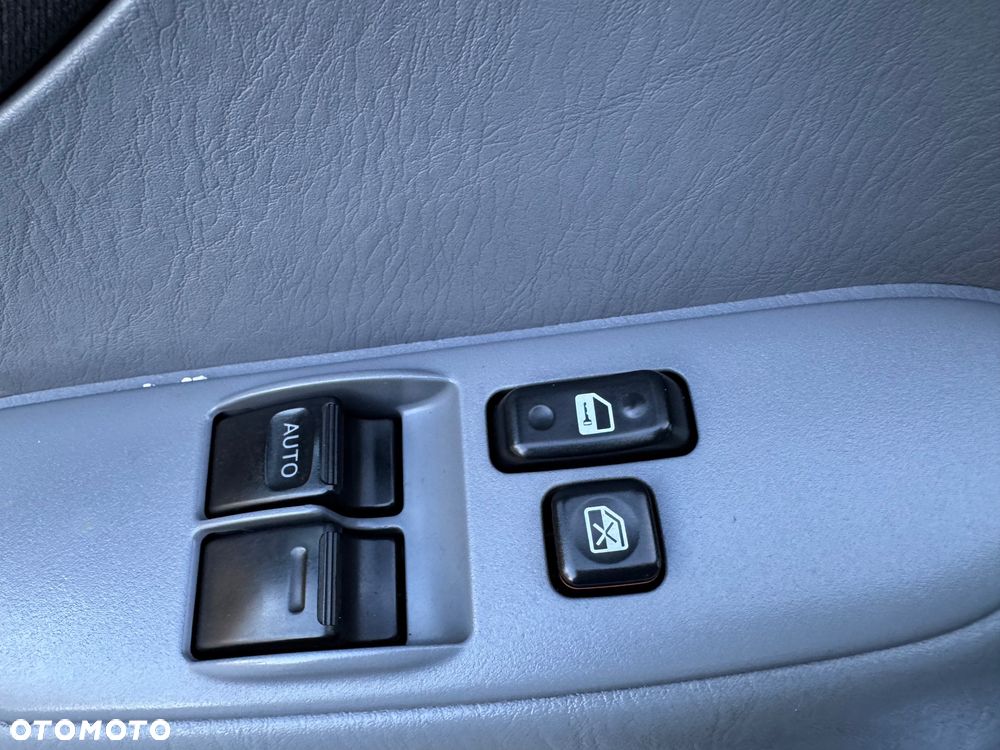 Toyota RAV4 D-4D 4x4 - 23