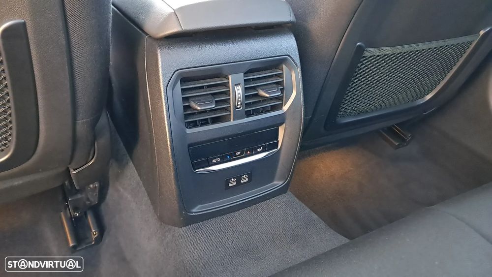 BMW 330 e Corporate Edition Auto - 37