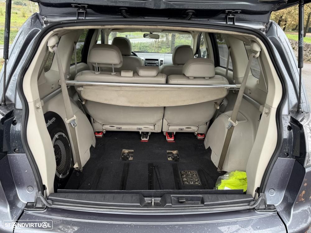 Mitsubishi Outlander 2.0 DI-D Intense 4WD - 23