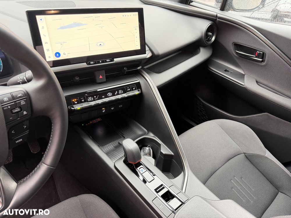 Toyota C-HR 1.8 Hybrid Team Deutschland - 16