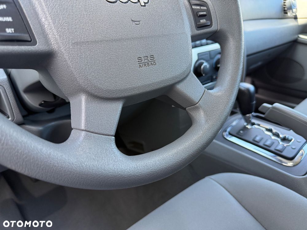Jeep Grand Cherokee 3.0 CRD Laredo - 17