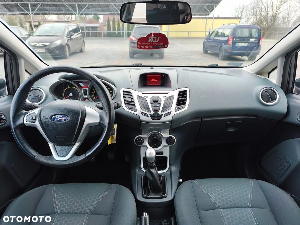 Ford Fiesta 1.25 Ghia - 18