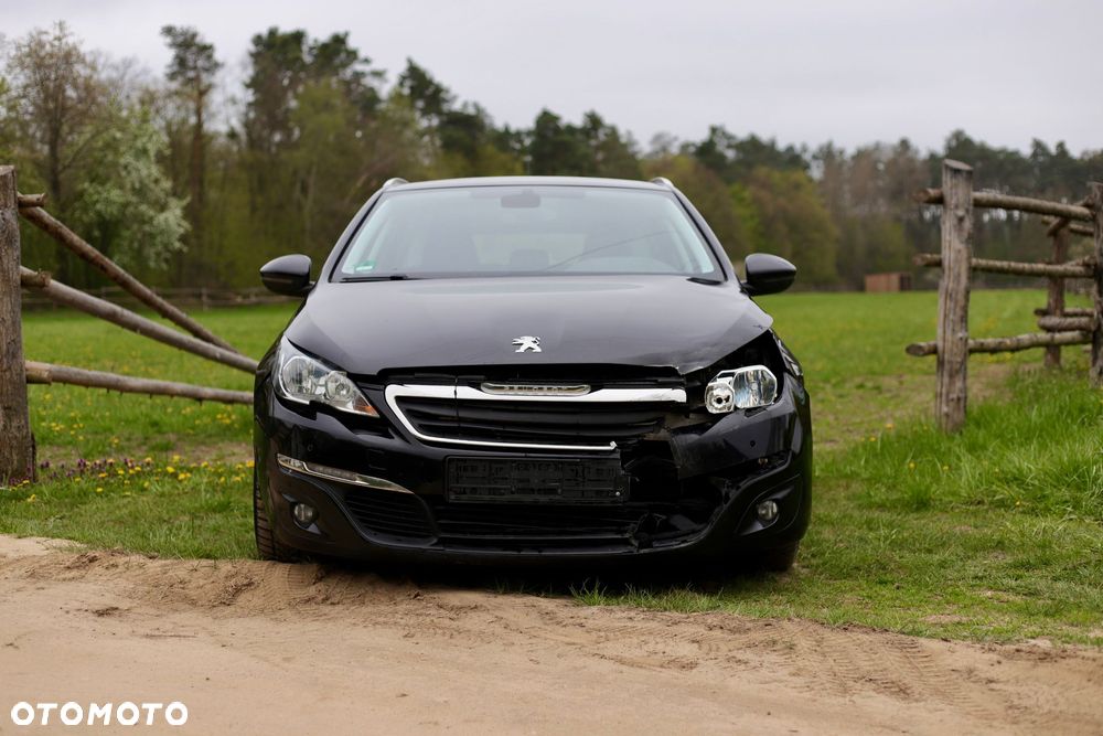 Peugeot 308 BlueHDi 120 EAT6 Stop & Start Active Business-Paket - 10