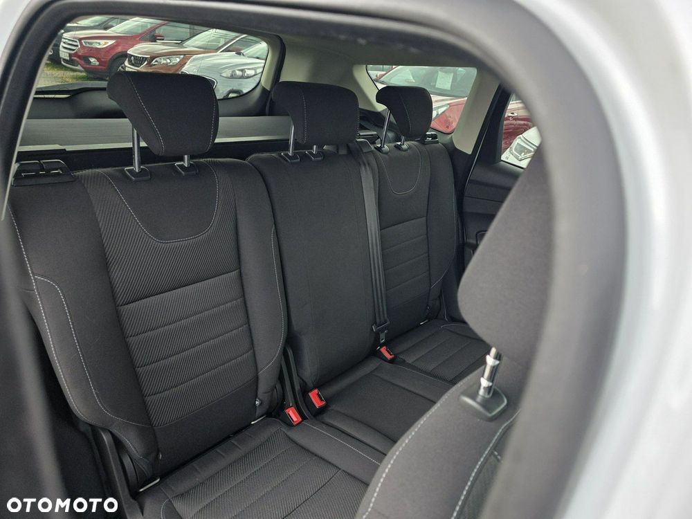 Ford Kuga 2.0 TDCi 2x4 Titanium - 21