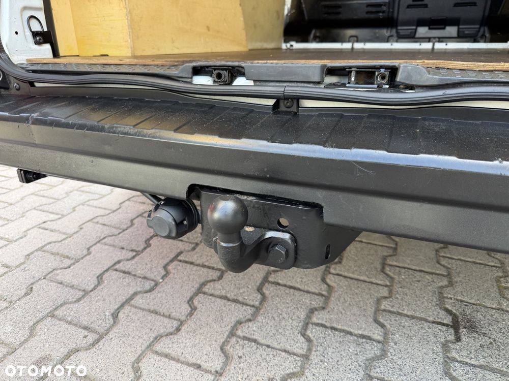 Renault Trafic - 25