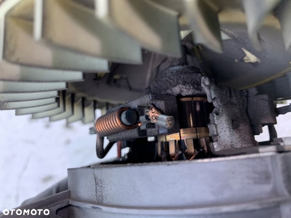 DMUCHAWA WENTYLATOR NAWIEWU BMW E39 - 4