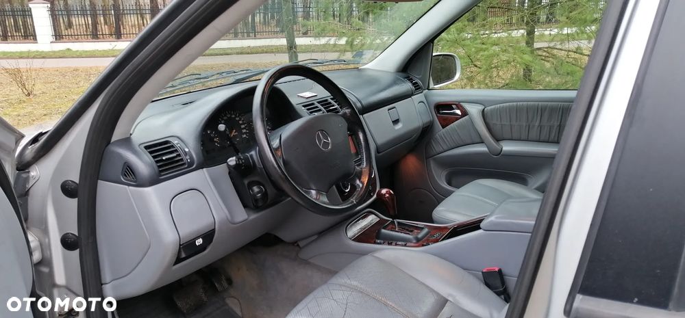 Mercedes-Benz ML - 10