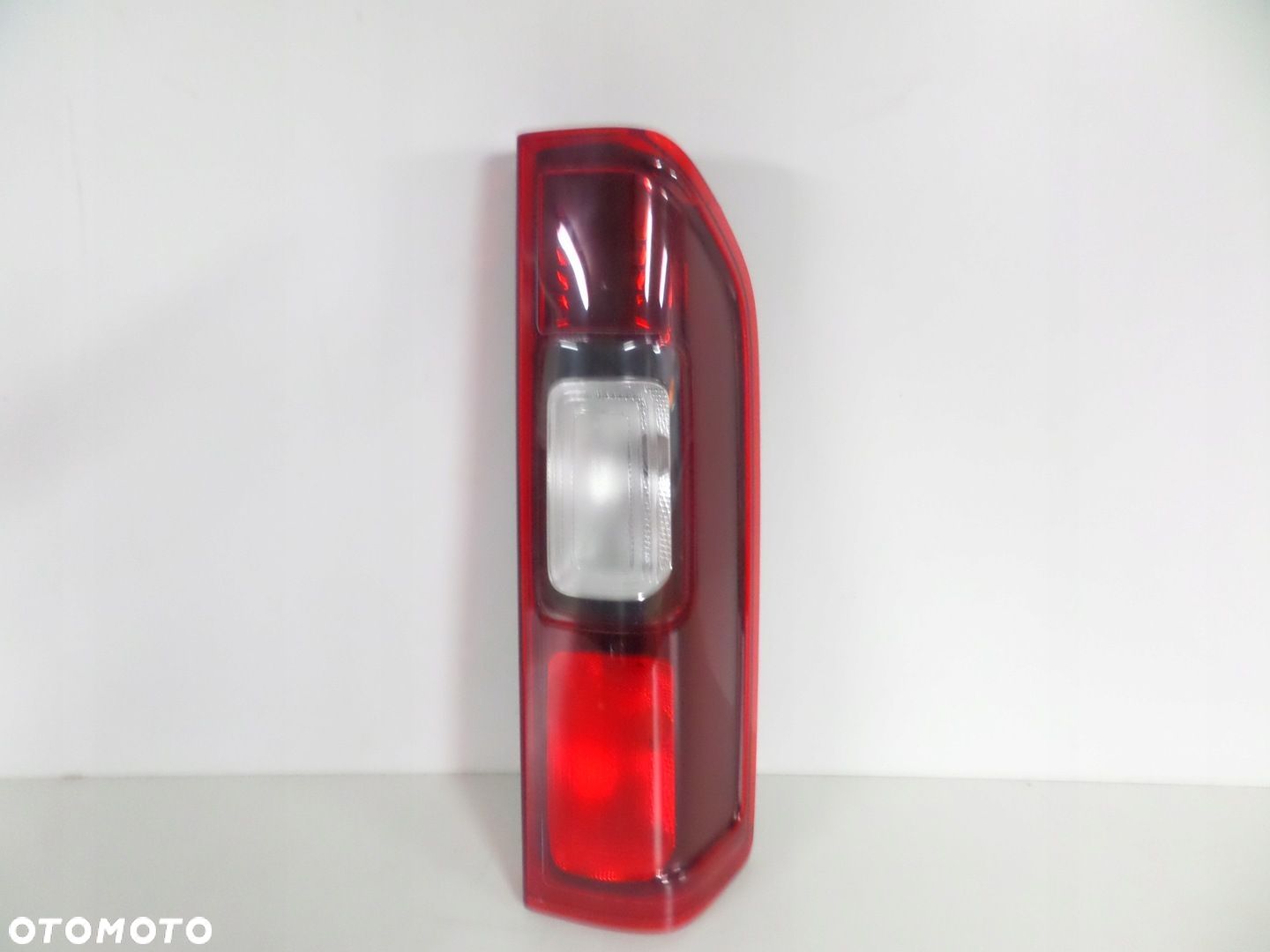 Lampa tylna tył prawa RENAULT TRAFIC VIVARO 14- - 1