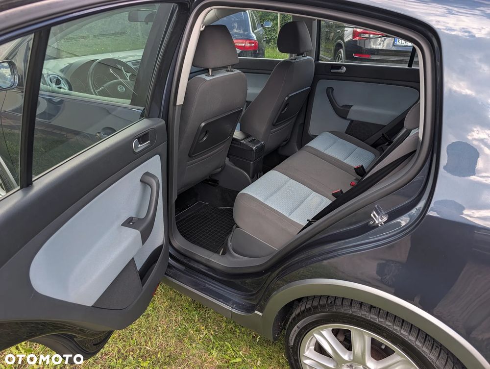 Volkswagen Golf Plus - 14