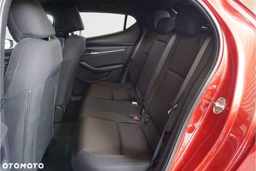 Mazda 3 - 8