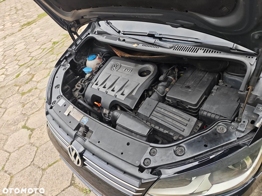 Volkswagen Touran 1.6 TDI DPF BlueMotion Technology Highline - 23