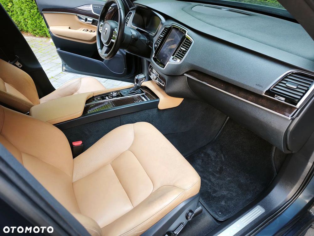 Volvo XC 90 T6 AWD Momentum 7os - 11