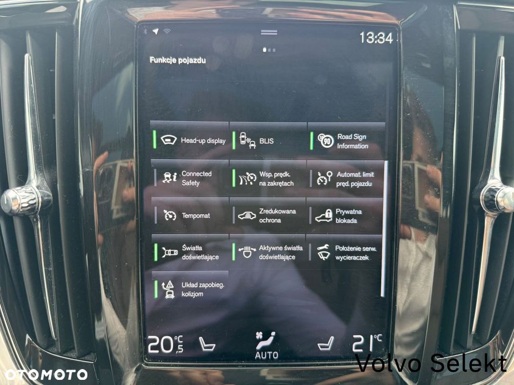 Volvo V90 Cross Country - 26