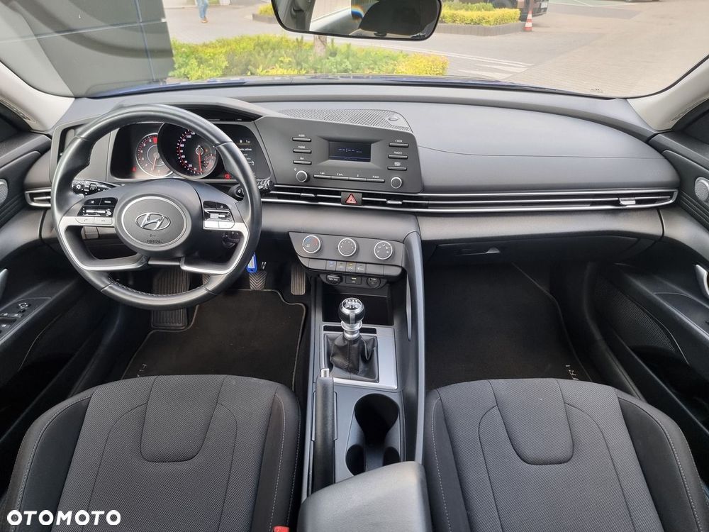 Hyundai Elantra 1.6 Modern - 26