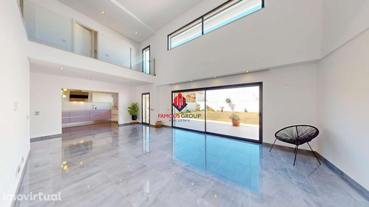 Moradia T4 de Luxo com Jardim, Potencial para Piscina – Bela... - Grande imagem: 4/60