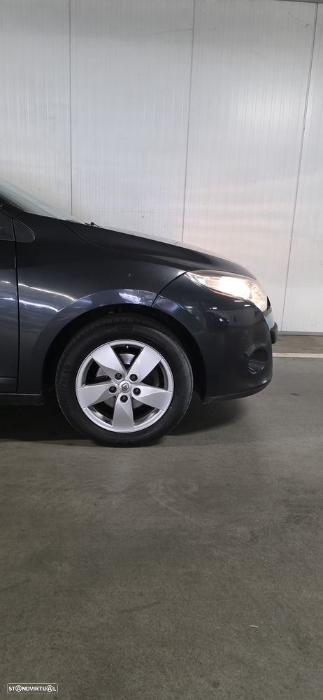 Renault Mégane Sport Tourer - 14