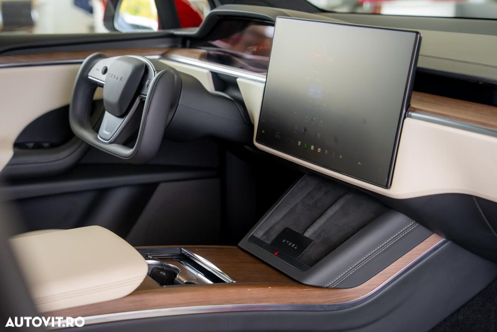 Tesla Model X Standard - 18