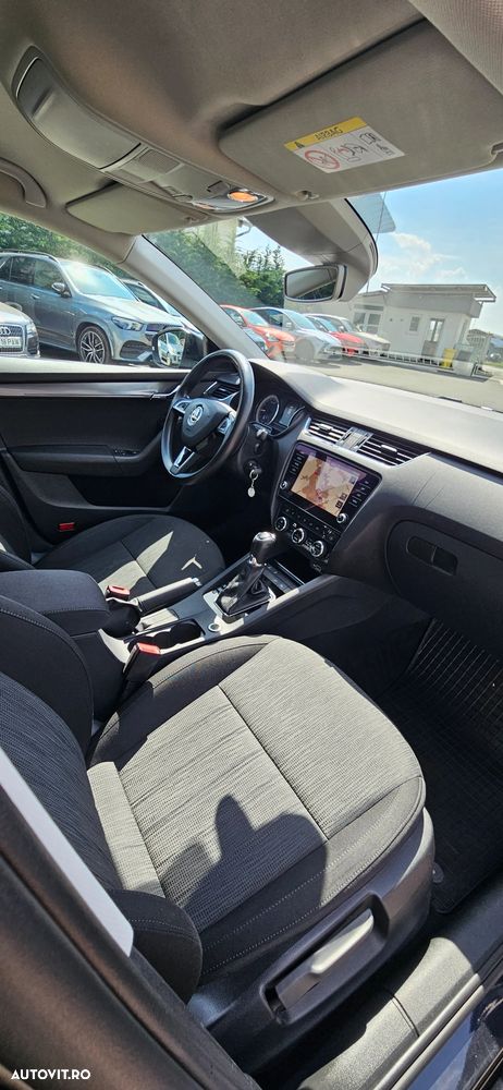 Skoda Octavia 1.6 TDI DSG Style - 18