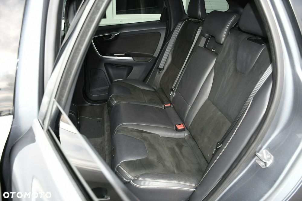 Volvo XC 60 D4 Geartronic RDesign - 32