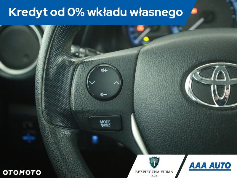 Toyota Auris - 14