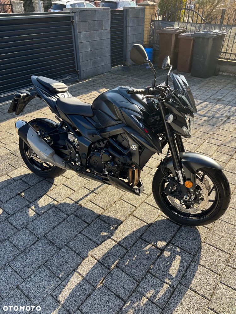 Suzuki GSX - 1