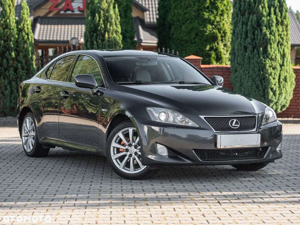 Lexus IS - 2