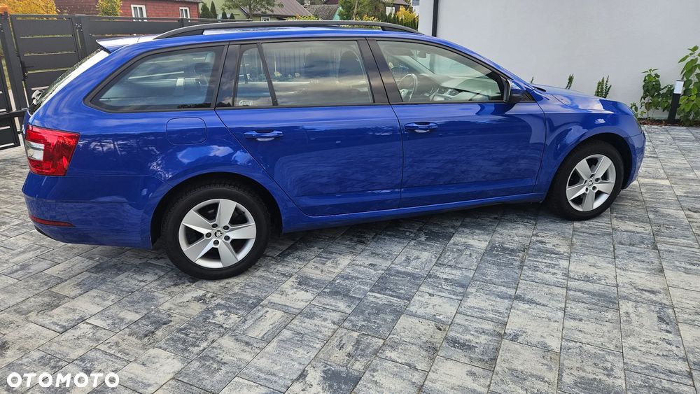 Skoda Octavia 1.6 TDI Ambition DSG - 6