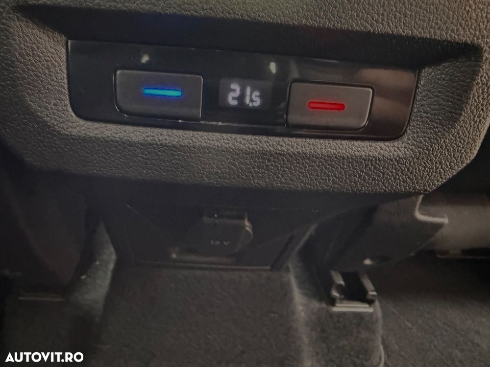 Volkswagen Touran 2.0 TDI DSG Highline - 15