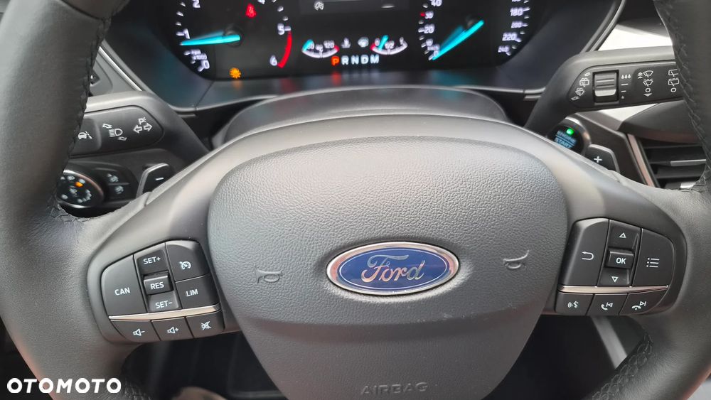 Ford Focus 1.5 EcoBlue Start-Stopp-System TITANIUM DESIGN - 19