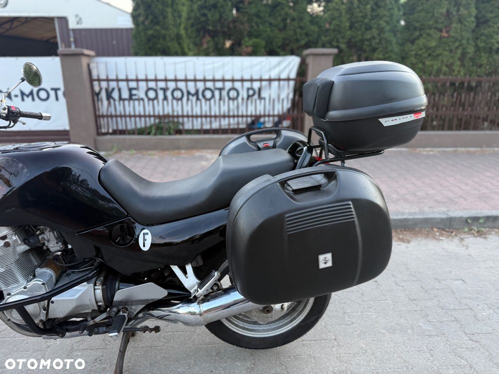 Suzuki GSX - 19